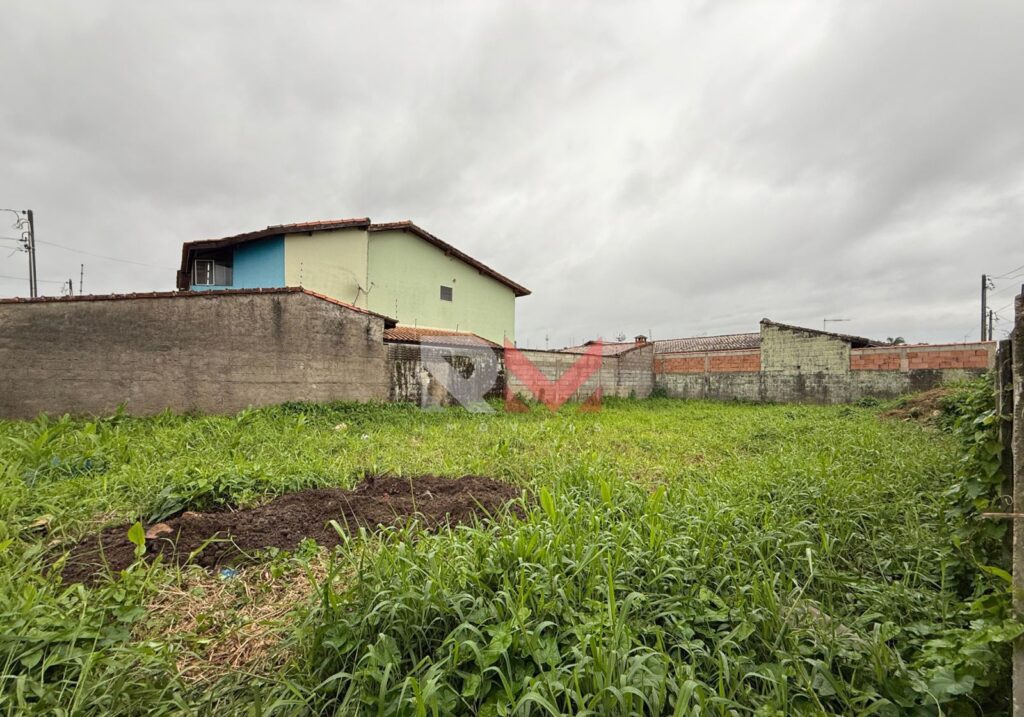 Terreno localizado no bairro Cibratel em Itanhaém/Sp