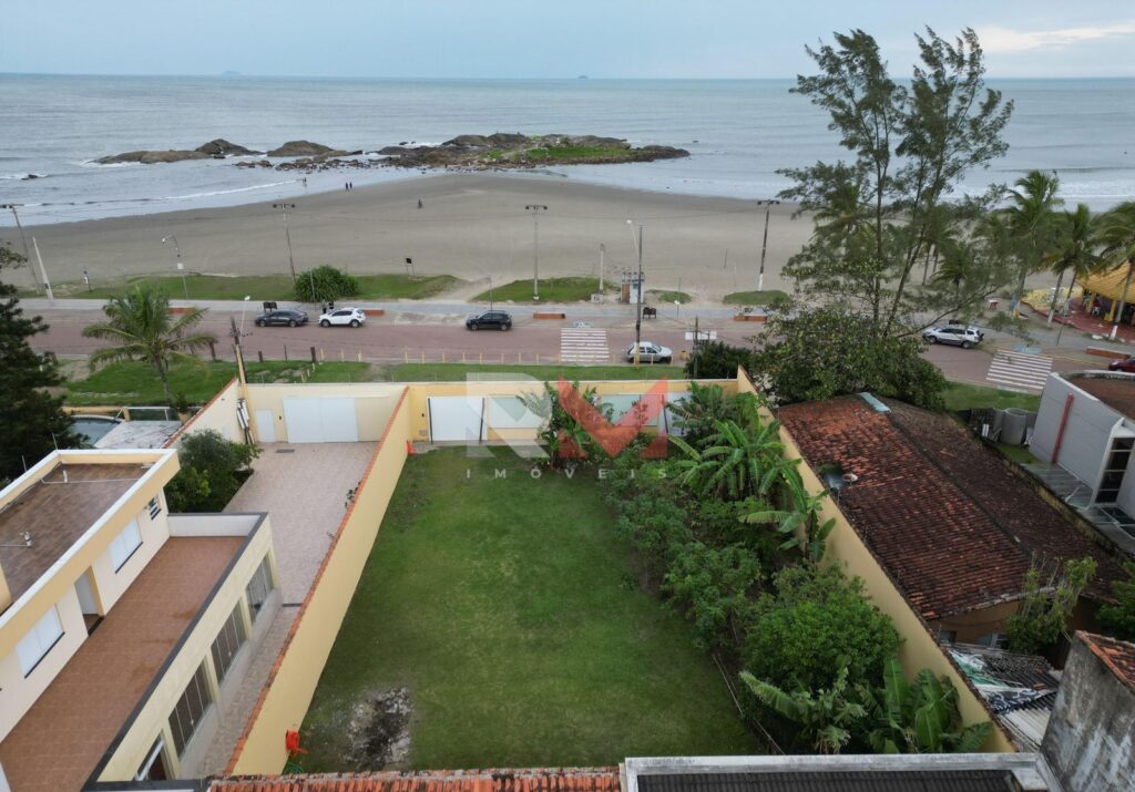 Terreno em frente a praia no bairro Cibratel  Itanhaém/Sp