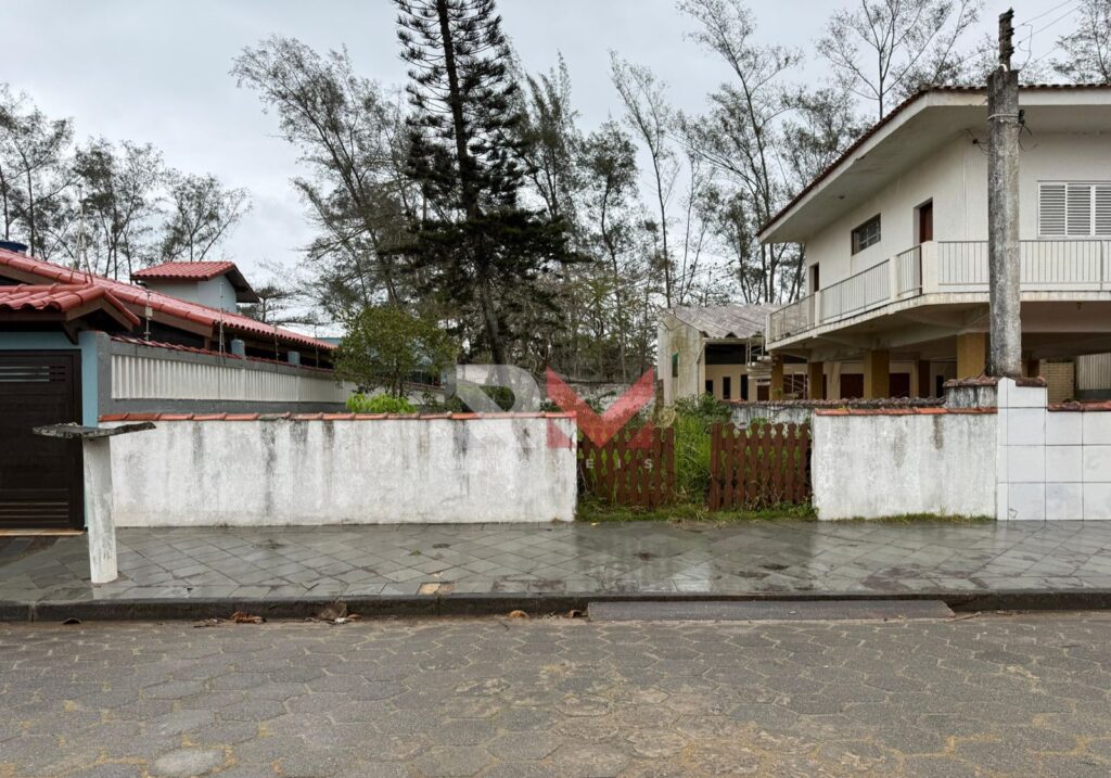 Terreno e casa no bairro Santa Julia em Itanhaém/Sp