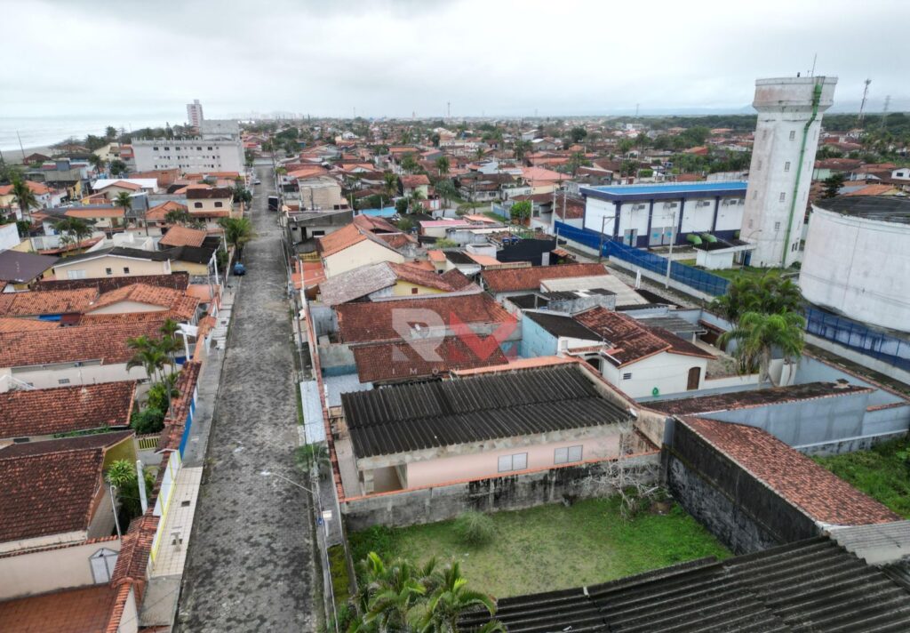 Terreno em ótima localização na cidade de Itanhaém/Sp, no bairro Jardim Suarão