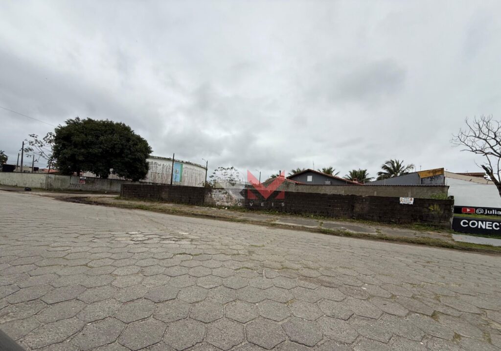 Terreno localizado no bairro Bopiranga em Itanhaém/Sp