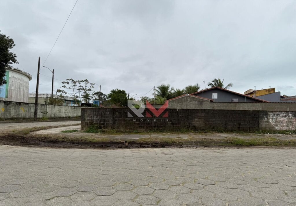 Terreno localizado no bairro Bopiranga em Itanhaém/Sp