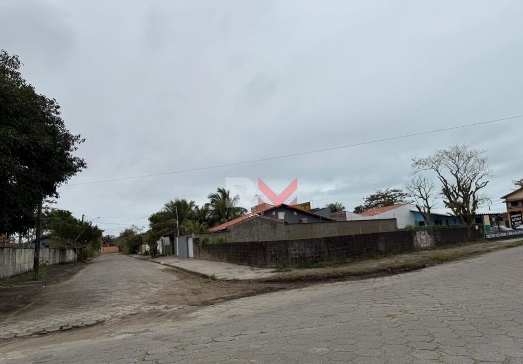 Terreno localizado no bairro Bopiranga em Itanhaém/Sp