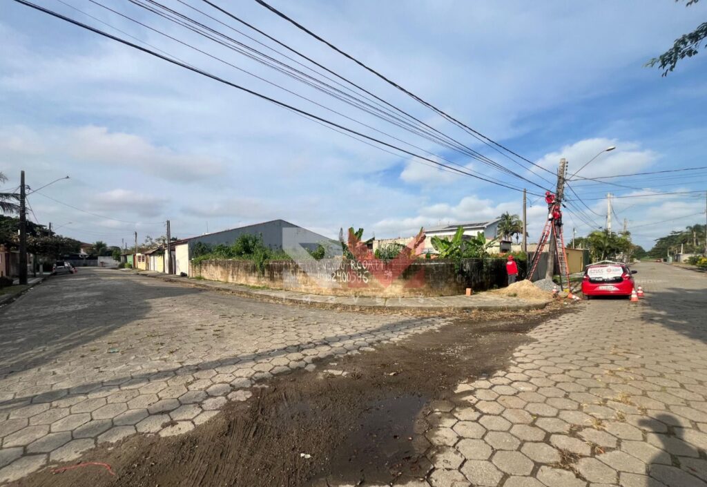 Terreno localizado no bairro tupy em Itanhaém/sp