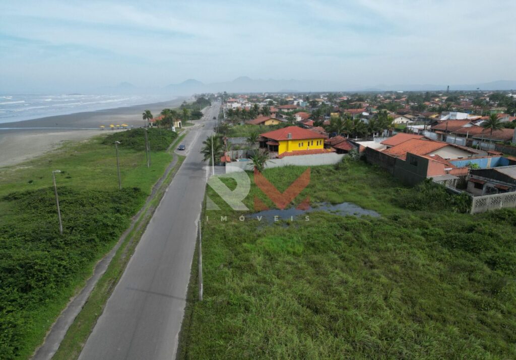 Terreno em ótima localização na cidade de Itanhaém, no bairro Jardim Diplomata