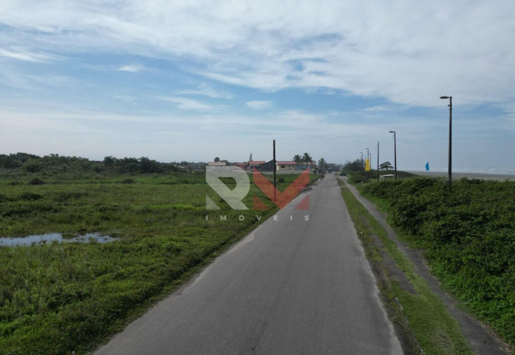 Terreno em ótima localização na cidade de Itanhaém, no bairro Jardim Diplomata