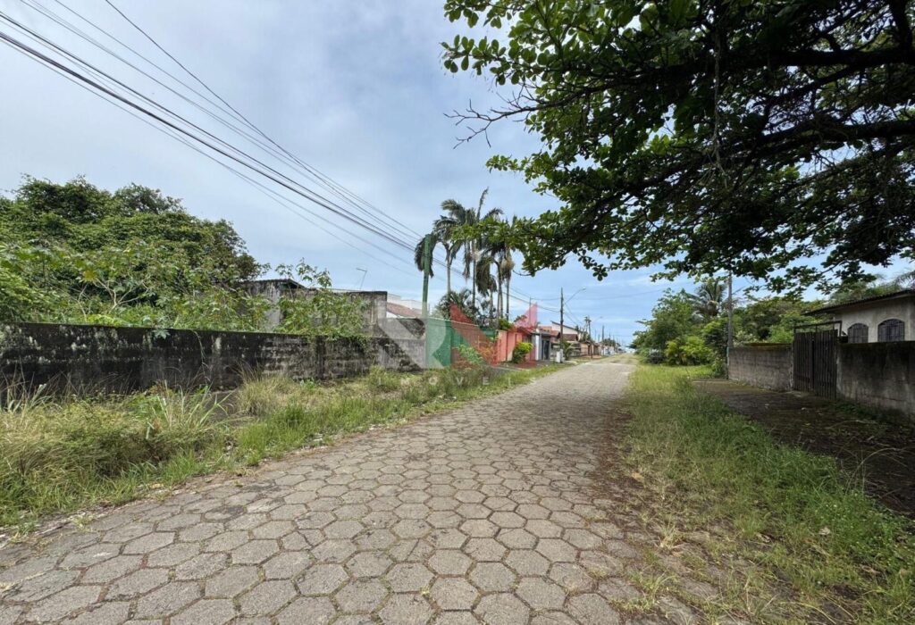 Terreno localizado no bairro Balneário Califórnia em Itanhaém/Sp
