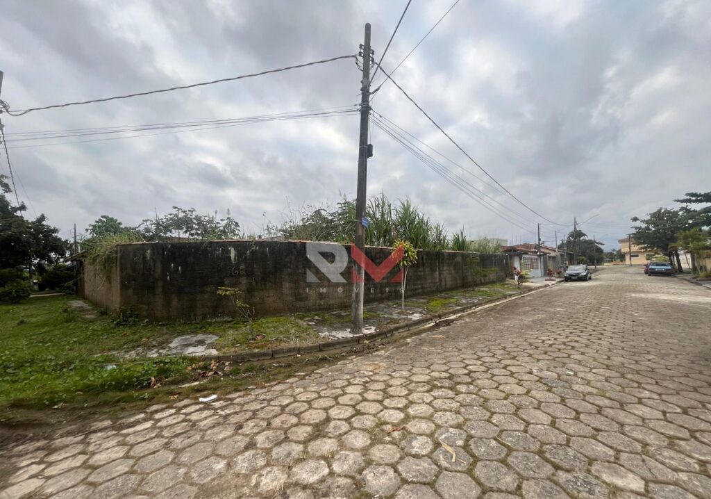 terreno localizado no bairro Cibratel (chácaras) em Itanhaém/Sp