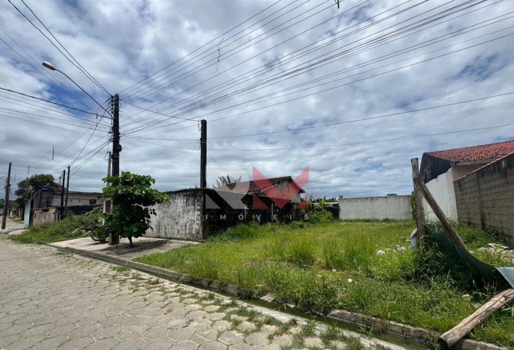 Terreno na cidade de Itanhaém, no bairro Umuarama