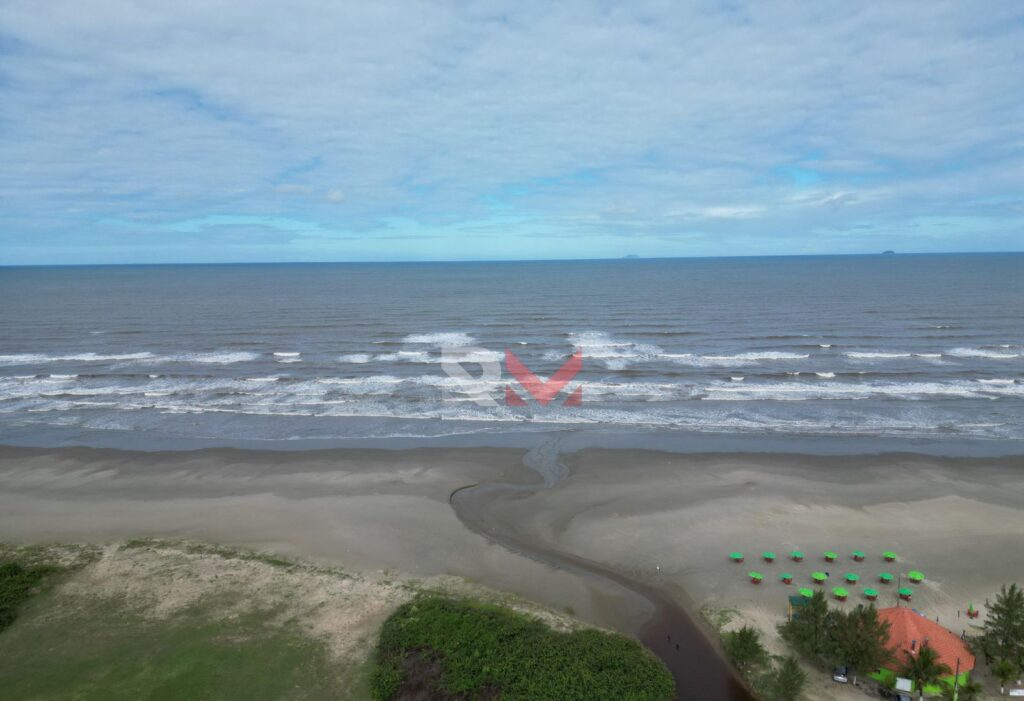 Terreno em frente a praia localizado no bairro Tupy em Itanhaém/Sp