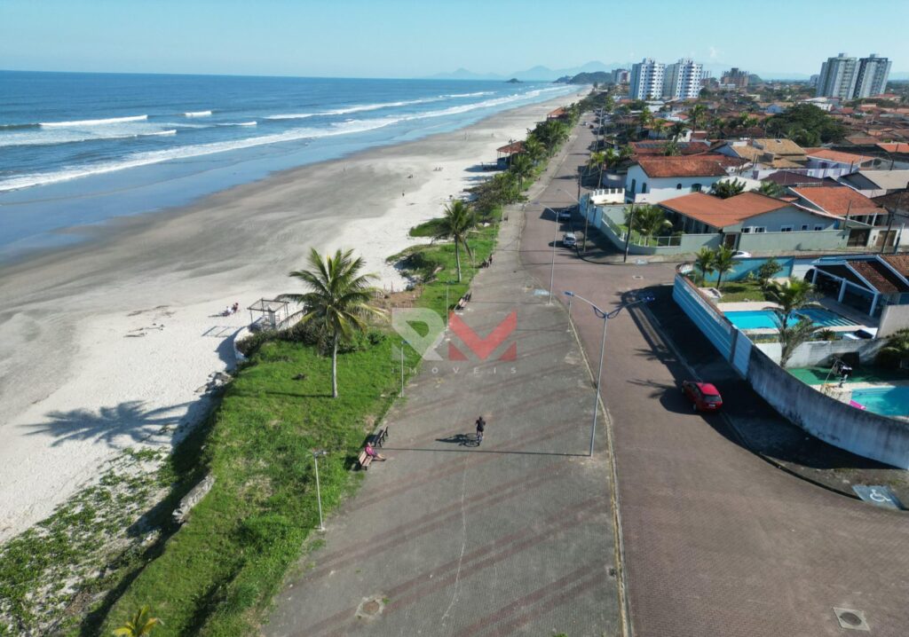 Área para prédio em frente a praia localizado no bairro Jardim Itapel em Itanhaém/Sp