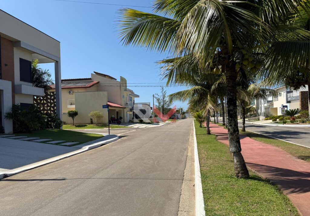 Terreno em ótima localização em condomínio no bairro Guacyra Itanhaém/Sp
