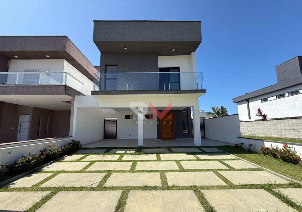 Casa alto padrão com piscina no condomínio Belize Itanhaém/Sp