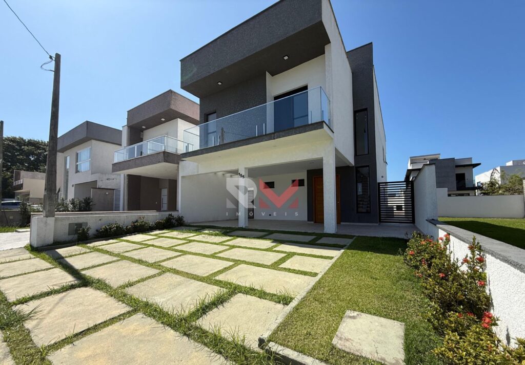 Casa alto padrão com piscina no condomínio Belize Itanhaém/Sp