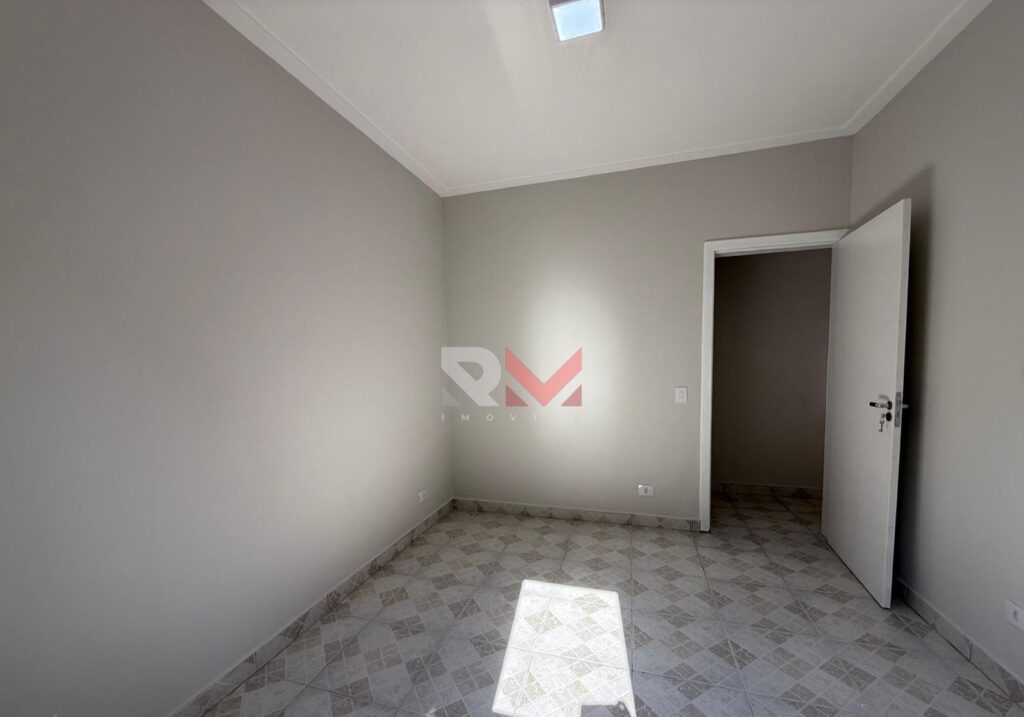 Casa apenas 600 metros da praia no bairro Florida Mirim em Mongaguá/Sp