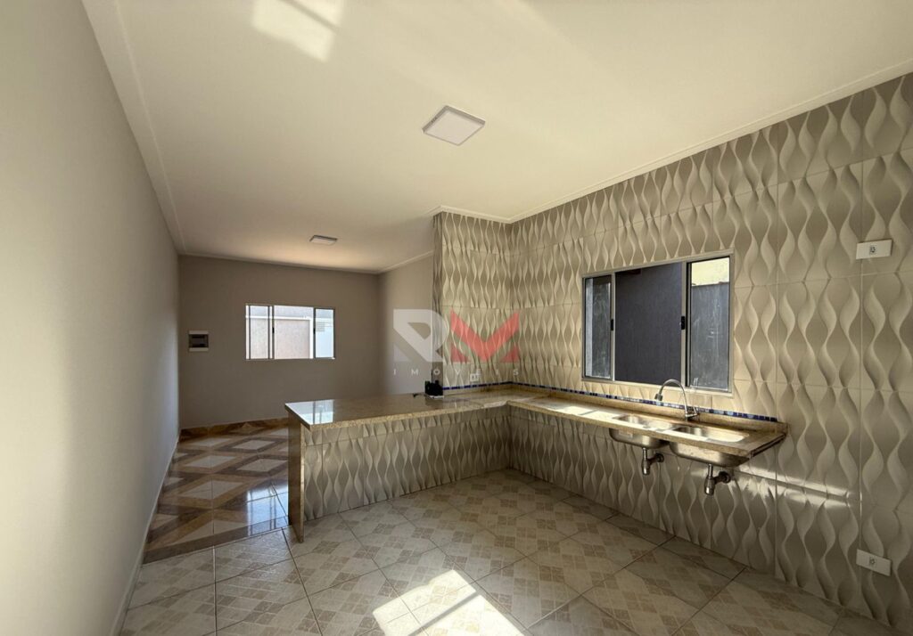 Casa apenas 600 metros da praia no bairro Florida Mirim em Mongaguá/Sp
