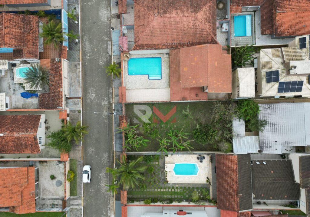 Terreno em frente a praia localizado no bairro Jardim Regina em Itanhaém/Sp