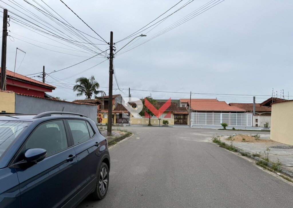 Casa localizado no bairro Grandesp em Itanhaém/Sp