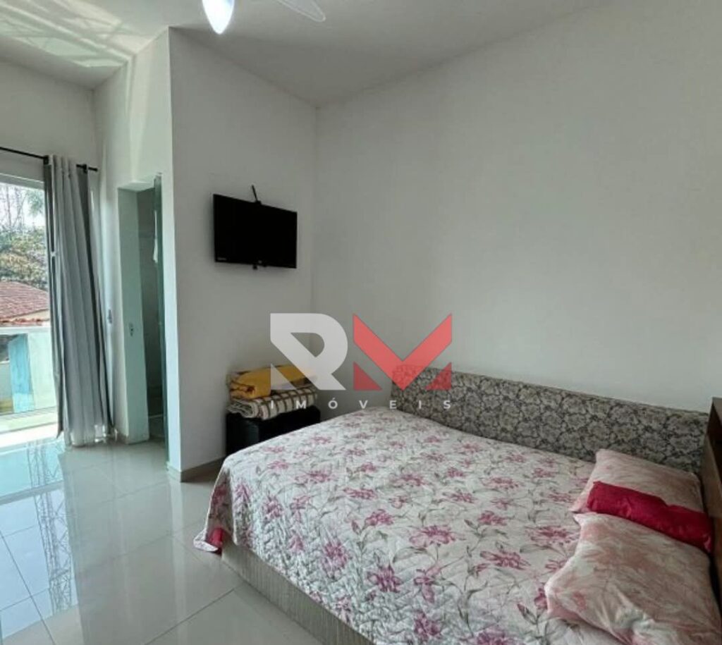 Casa em condomínio localizada no bairro Belas Artes em Itaanhém/Sp