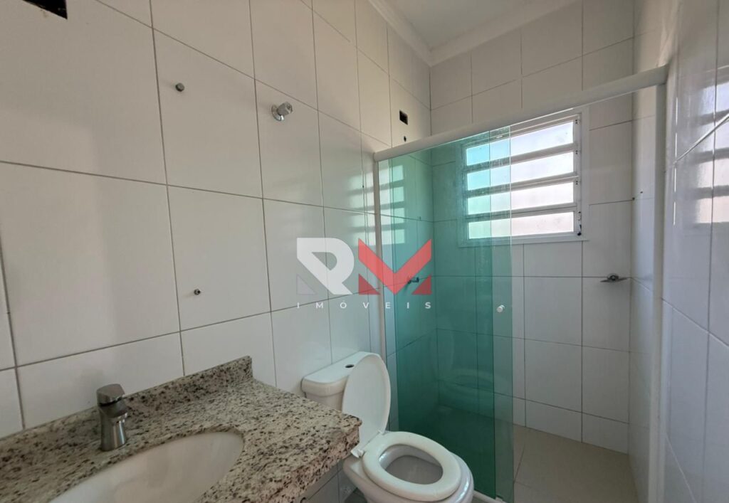 Casa em frente ao mar em ótima localização ao lado do  condomínio de luxo Belize