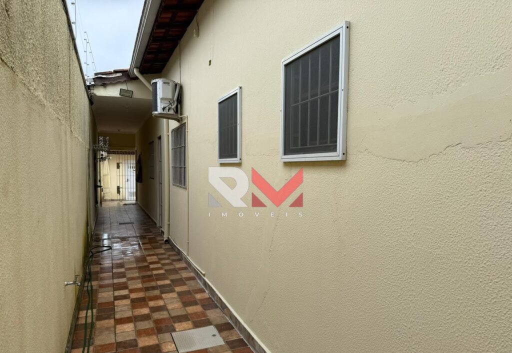 Casa lado praia no bairro Cibratel em Itanhaém/Sp