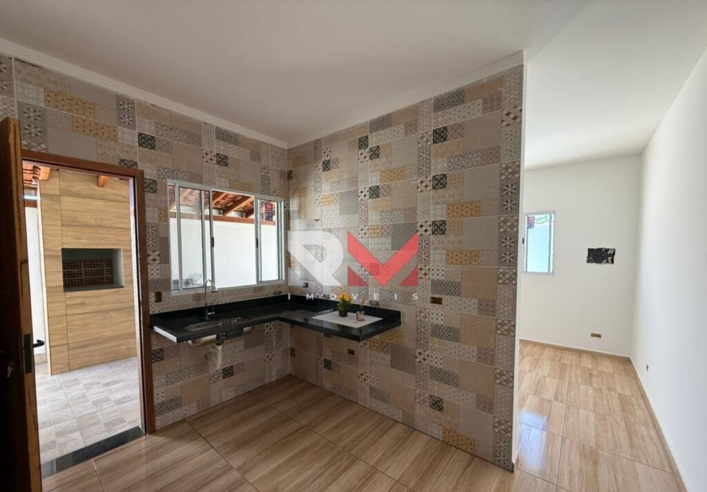 Casa geminada com piscina em no bairro Lindomar em Itanhaém/Sp