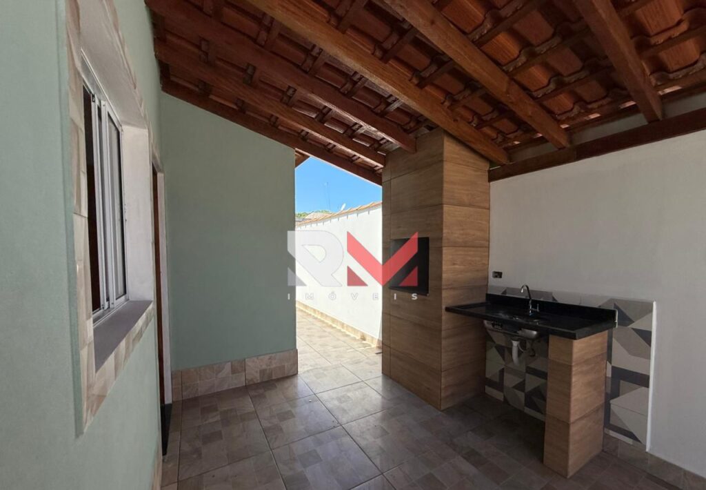 Casa geminada com piscina em no bairro Lindomar em Itanhaém/Sp