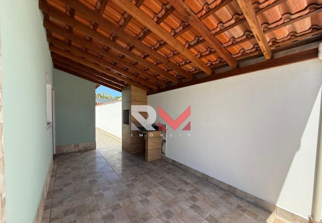 Casa geminada com piscina em no bairro Lindomar em Itanhaém/Sp