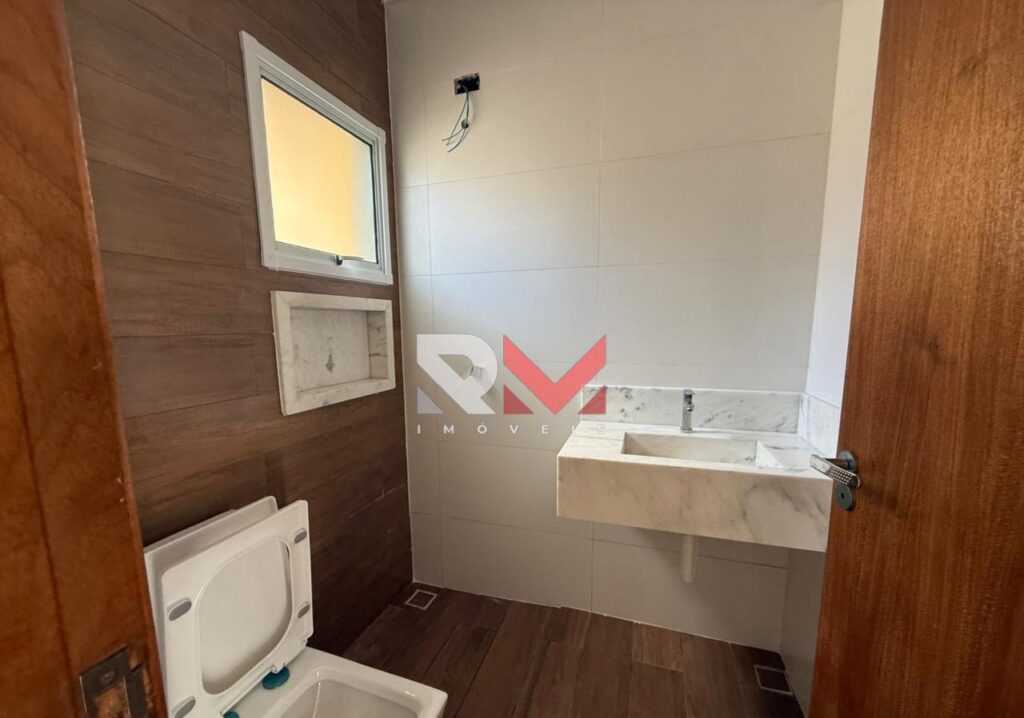 Casa com piscina a 800 metros da praia no bairro Bopiranga em Itanhaém/Sp