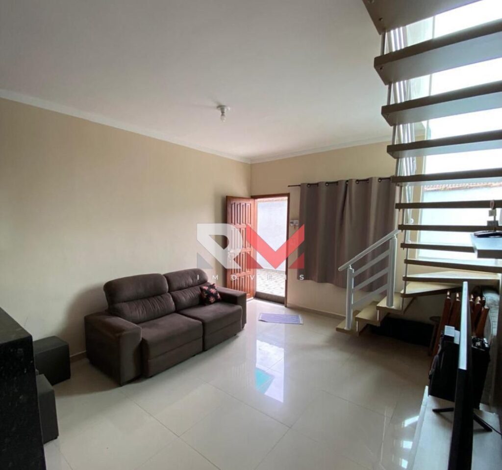 Casa localizada no bairro Cibratel 2 com piscina em Itanhaém/Sp