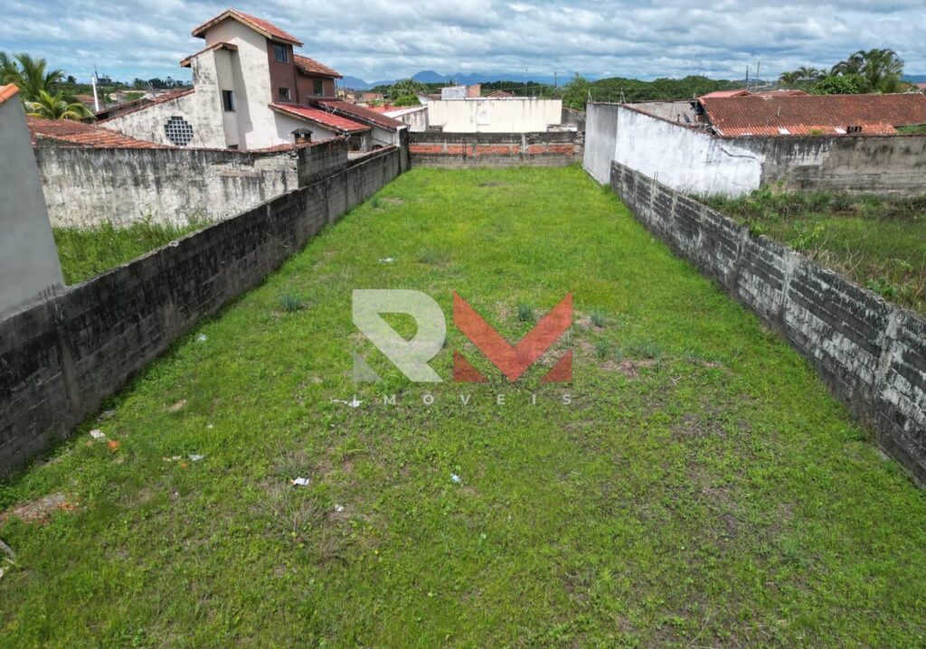 Lote em ótima localização em Itanhaém/Sp no bairro Balneário Estancia