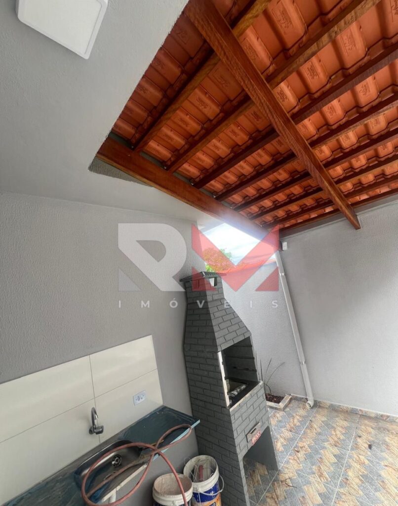 Casa com piscina localizada no bairro Jardim Comendador em Itanhaém/Sp