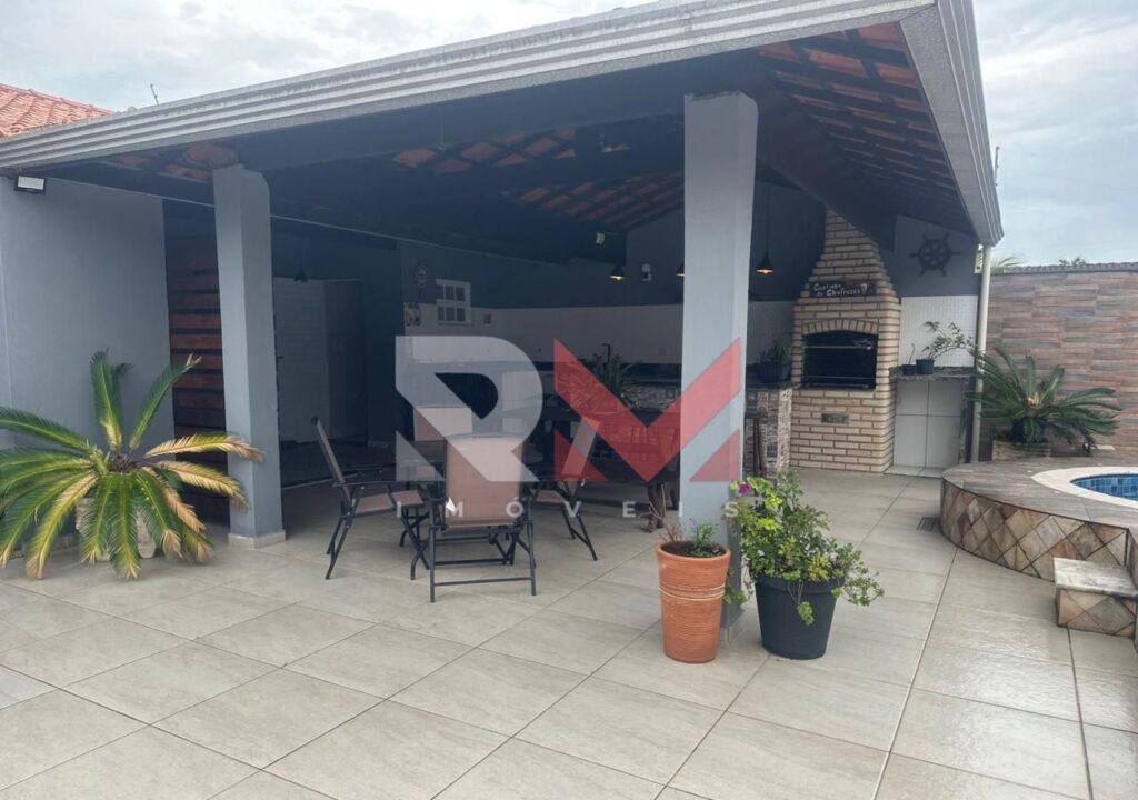 Casa com piscina na Praia Dos Sonhos em Itanhaém/Sp