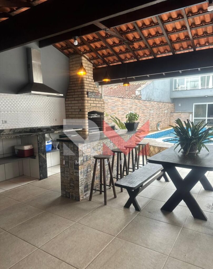 Casa com piscina na Praia Dos Sonhos em Itanhaém/Sp