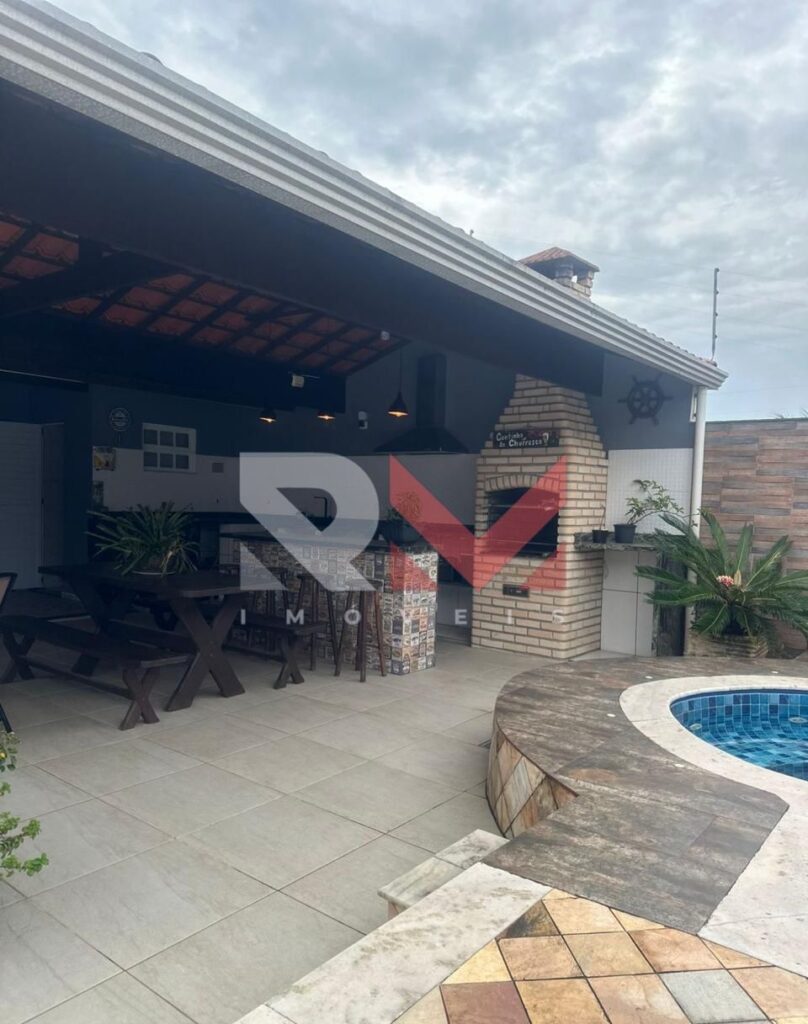 Casa com piscina na Praia Dos Sonhos em Itanhaém/Sp