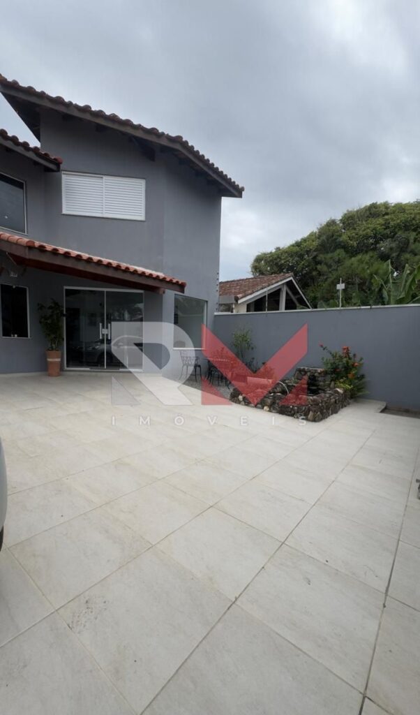 Casa com piscina na Praia Dos Sonhos em Itanhaém/Sp