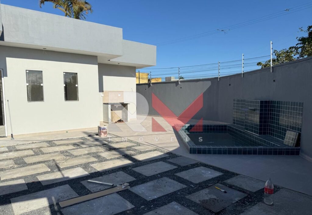 Casa nova com piscina em Itanhaém/SP
