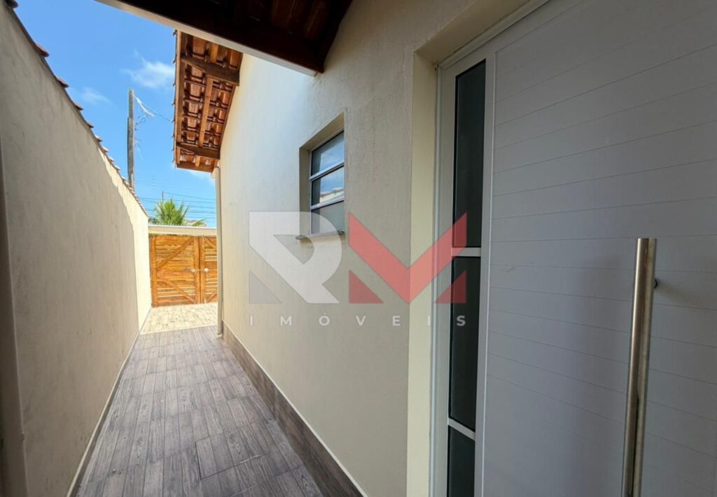 Casa com piscina em Itanhaém/Sp no bairro Nova Itanhaém