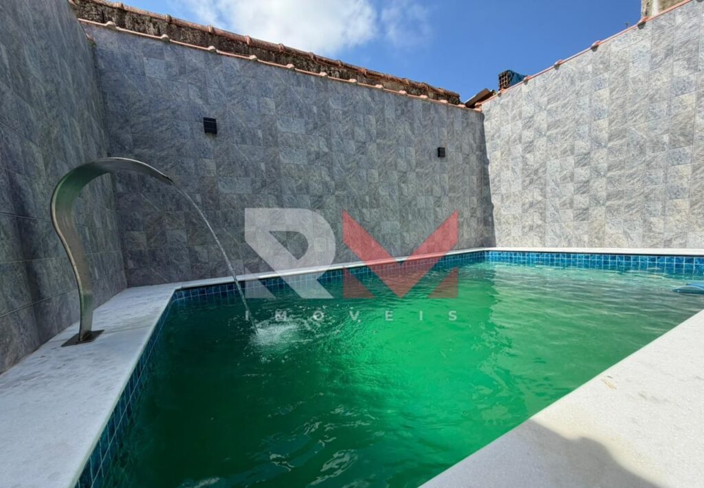 Casa com piscina em Itanhaém/Sp no bairro Nova Itanhaém