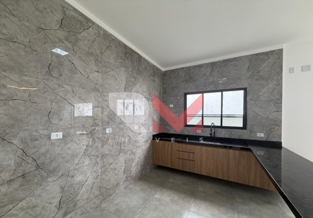 Casa nova a 900 metros da praia com piscina em Itanhaém/SP no bairro Cibratel