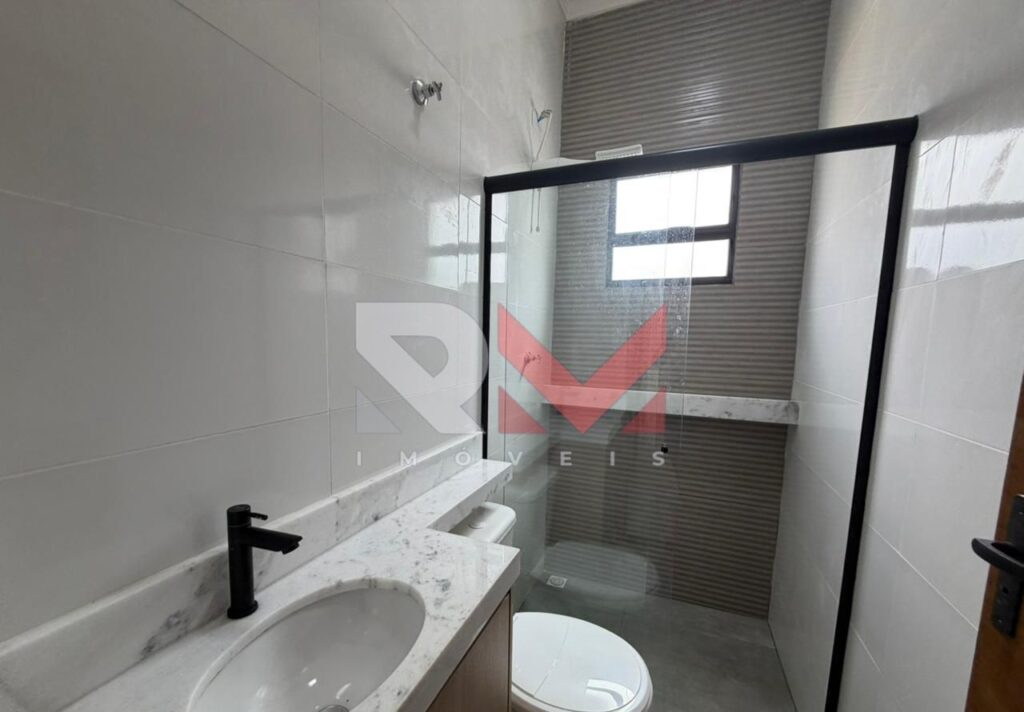 Casa nova a 900 metros da praia com piscina em Itanhaém/SP no bairro Cibratel