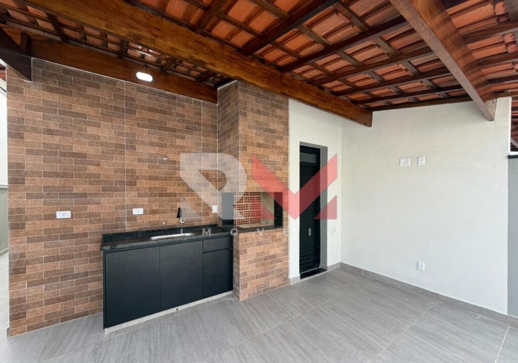 Casa nova a 900 metros da praia com piscina em Itanhaém/SP no bairro Cibratel