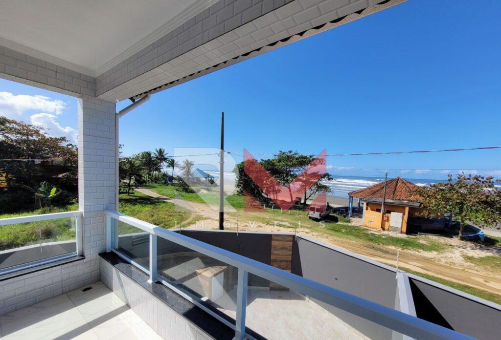 Condomínio em frente a praia com casas disponíveis no bairro Campos Eliseos em Itanhaém/Sp