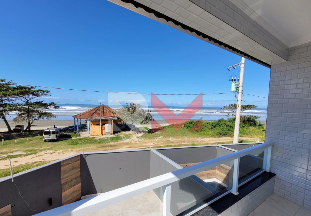 Condomínio em frente a praia com casas disponíveis no bairro Campos Eliseos em Itanhaém/Sp
