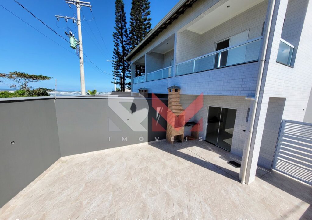 Condomínio em frente a praia com casas disponíveis no bairro Campos Eliseos em Itanhaém/Sp