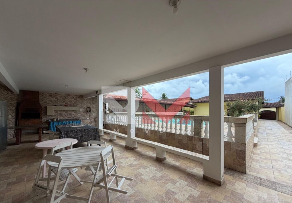 Casa disponível para venda em Itanhaém/Sp apenas 100 metros da praia