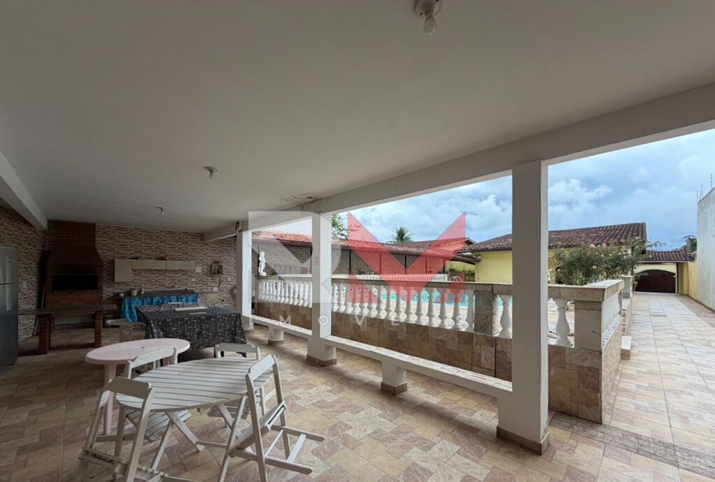 Casa disponível para venda em Itanhaém/Sp apenas 100 metros da praia