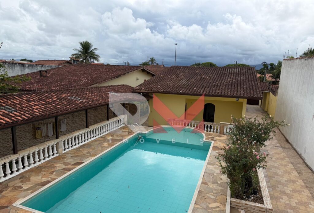Casa disponível para venda em Itanhaém/Sp apenas 100 metros da praia