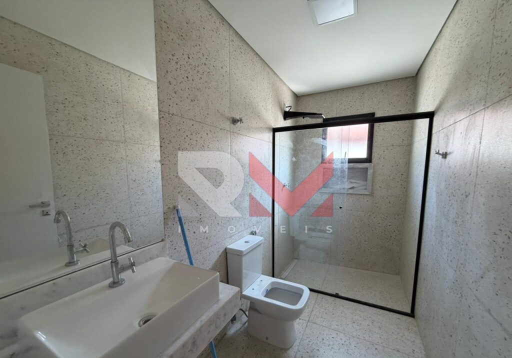 Casa moderna com piscina no bairro Cibratel 2 em Itanhaém/SP
