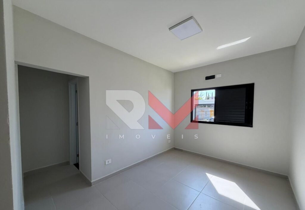Casa moderna com piscina no bairro Cibratel 2 em Itanhaém/SP